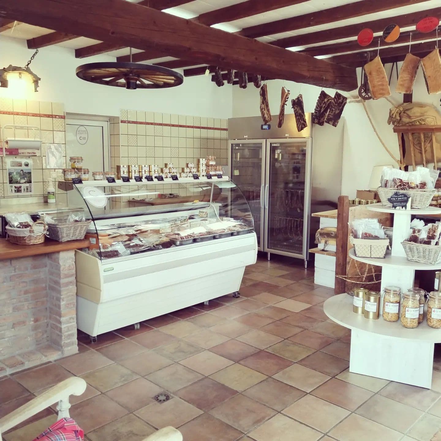 Shop Le Coustelous